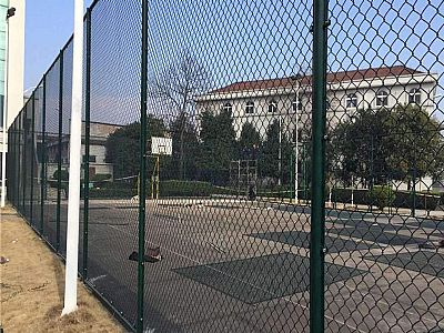 球場(chǎng)圍欄